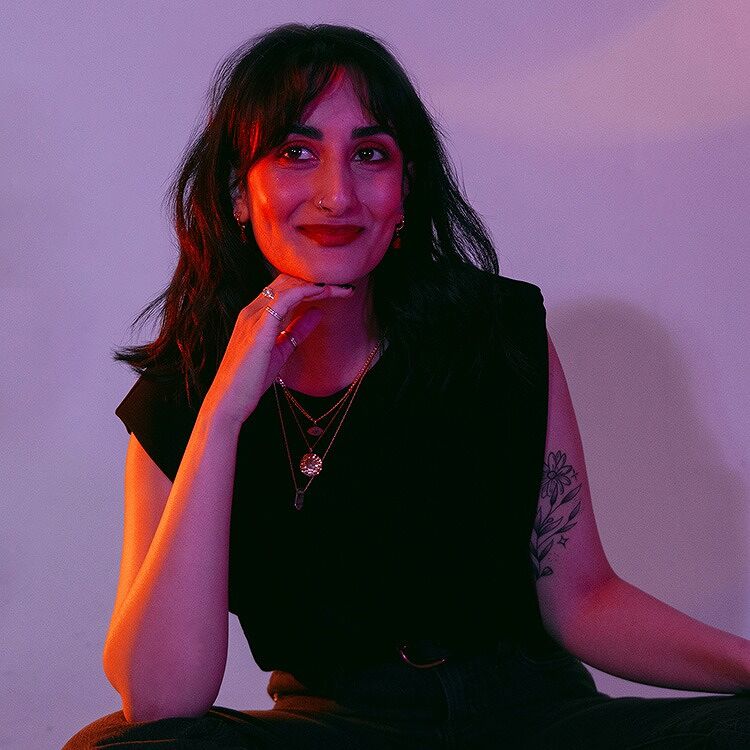 Yetuk semiz eshakning shaxsiy surati Kochada qizning erotik fotosuratlari