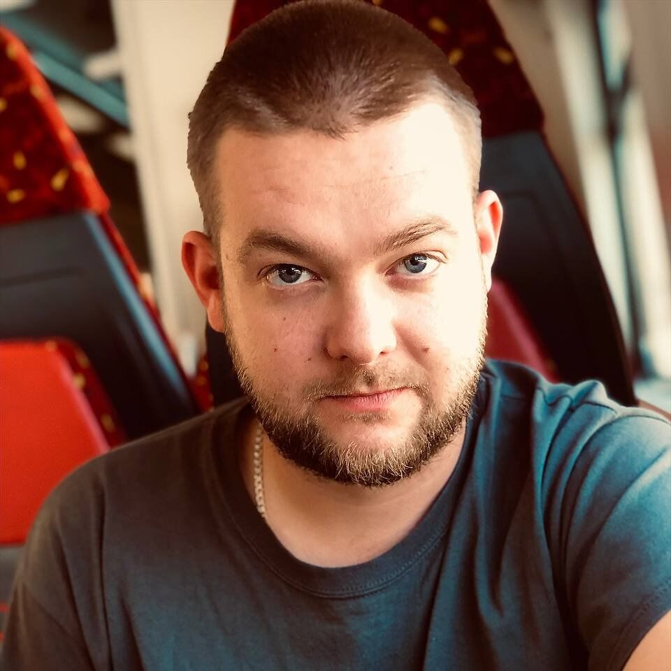 Amazon.de Andrii Romanchuk books, biography, latest update