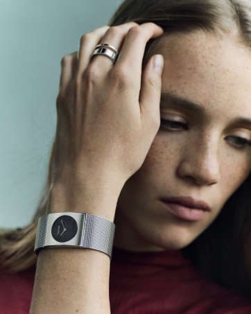 Calvin Klein Analogue Quartz Watch for women GLEAM Collection with Stainless Steel bracelets 13 Calvin Klein new watches FW24