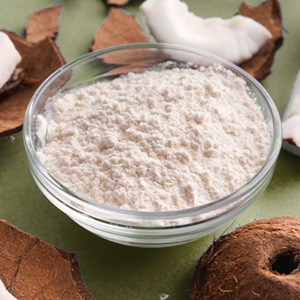 farina di cocco in una ciotola