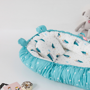 Baby Bed with pillow