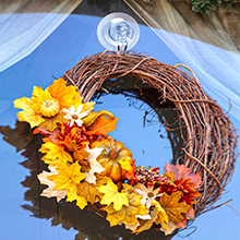 Halloween wreath hanger