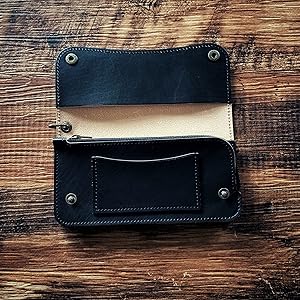 タツタツ　ロングトラッカーウォレット　丘染め茶芯ブラック　シルバー 昭南本ヌメ革 ロングトラッカーウォレット 丘染めブラック茶芯