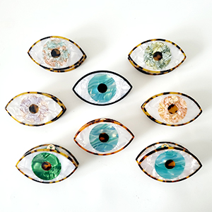 eyes claw clips