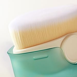 sunscreen brush applicator
