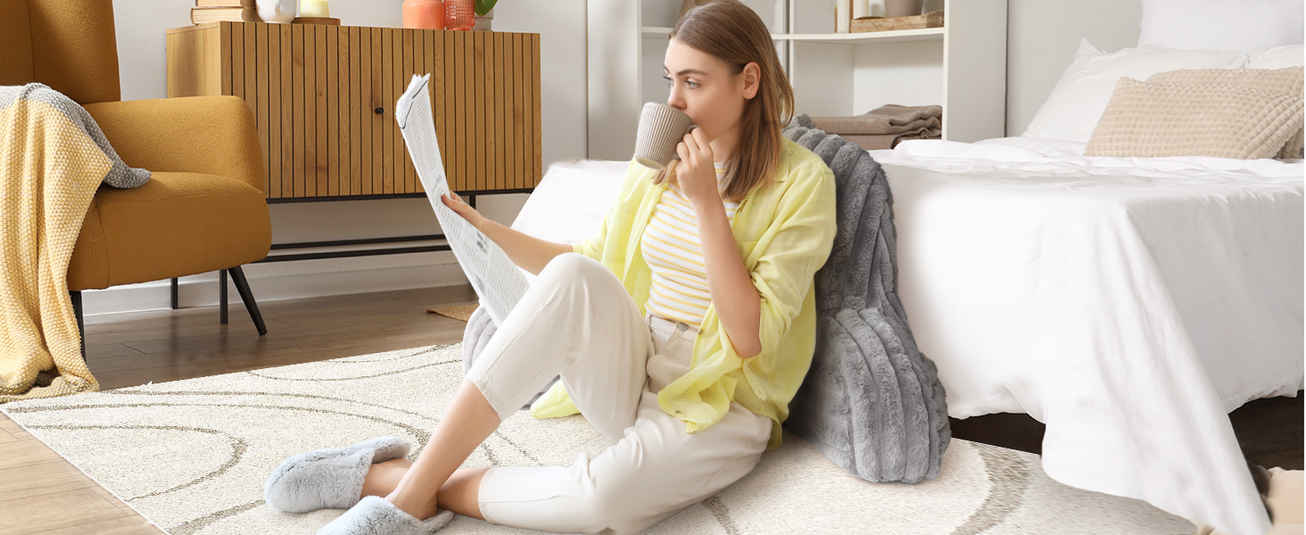 reading pillow