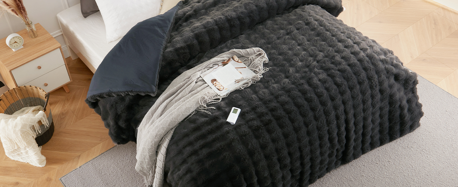 Fluffy Heated Comforter