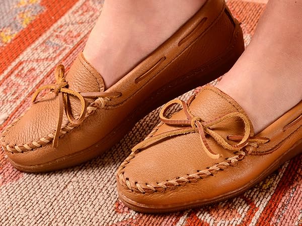 Amazon.com | Minnetonka Women's Deerskin Soft-T Moccasin