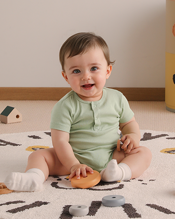 baby bodysuit