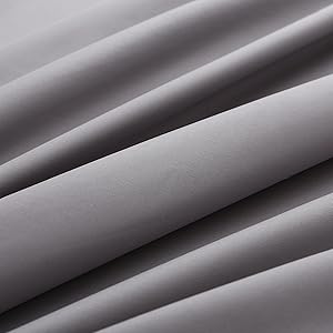 シワはなりにくいです。活性染色工芸を採用し、色褪せなくて毛玉の心配も必要ありません。