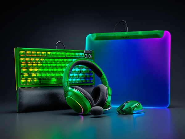 Razer Firefly V2 Pro Fully Illuminated RGB Gaming Mouse Mat