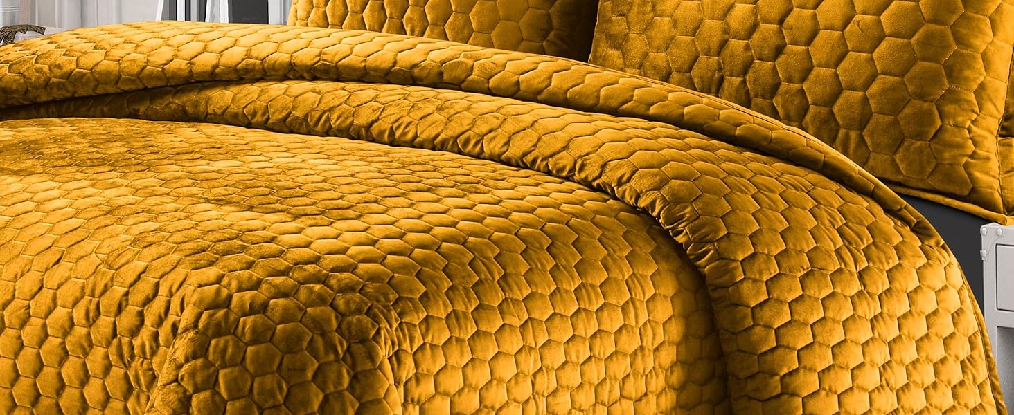 LuxuryGold honeycomb quilt set with matching shams,soft and cozy comforter coverlet full/queen