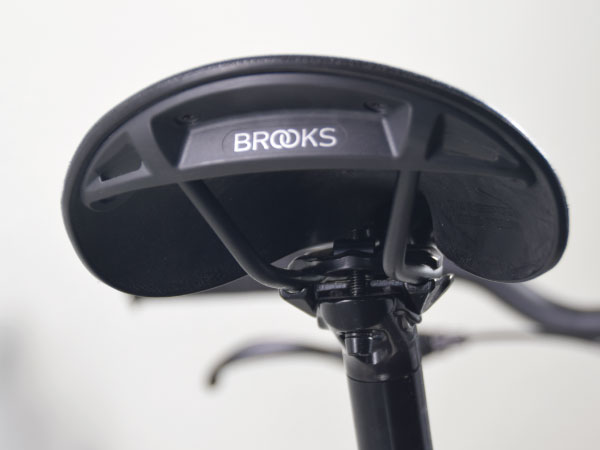 C17 ブラック サドル C17 ブラック サドル