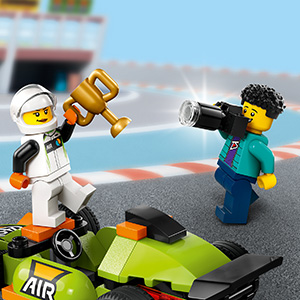 Amazon.co.jp: レゴ(LEGO) シティ みどりのレースカー おもちゃ