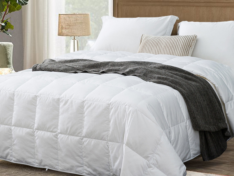 Globon Down Blanket, Extra Lightweight Summer Comforter