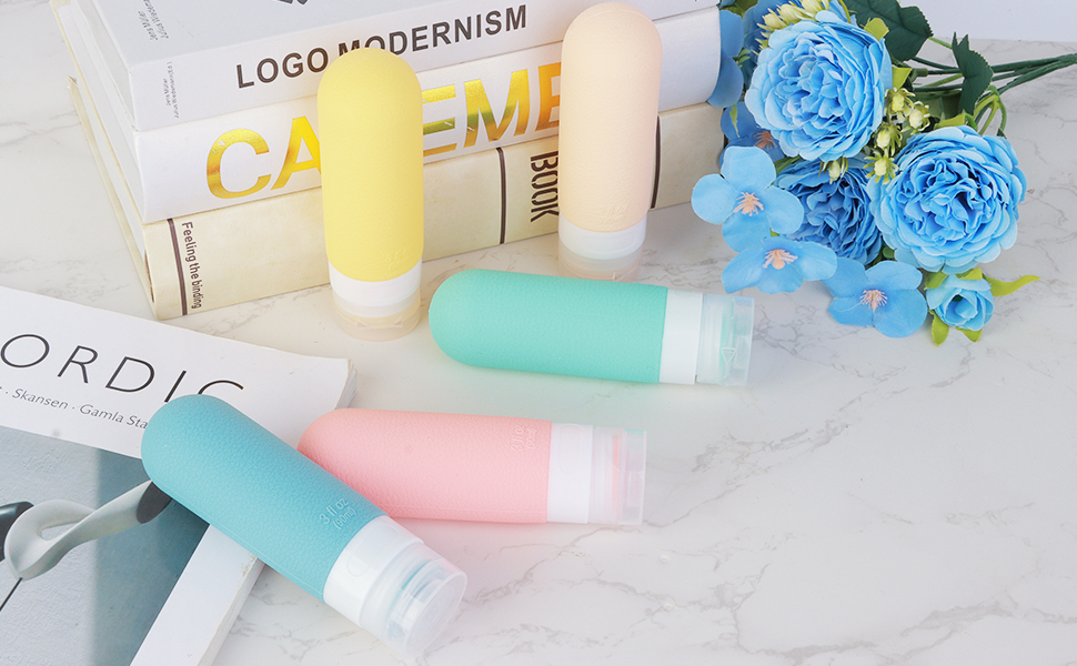 travel shampoo and conditioner bottles