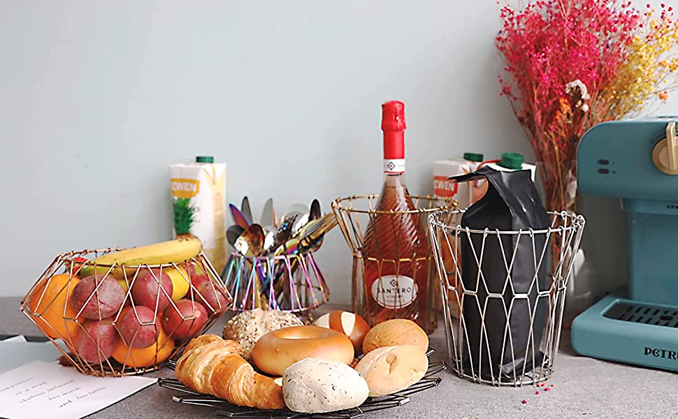 A fruit basket with many variations