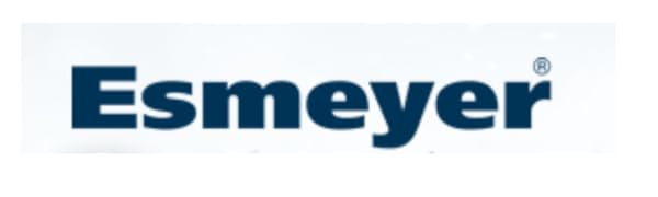 Cable de seguridad metálico blanco con un conector en el extremo negro, que forma un diseño de línea curva.