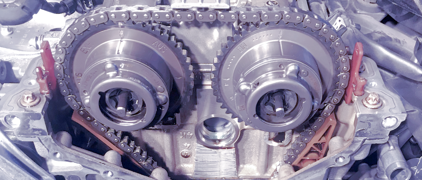 AUCERAMIC Timing Chain Kit with Camshaft Adjuster