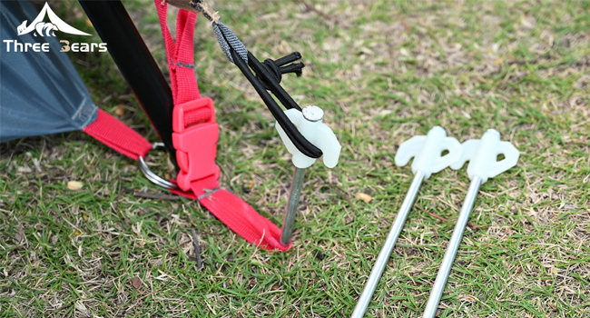 Color-coded clips with strengthened stakes