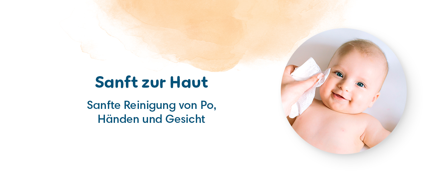 Hand reinigt das Gesicht des Babys mit Harmonie New Baby Aloe Vera, das sanft über die Haut gleitet.