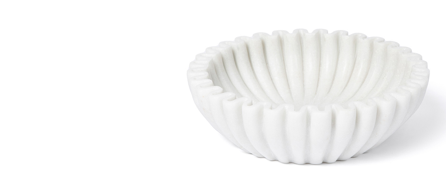 white decorative bowl for centerpiece