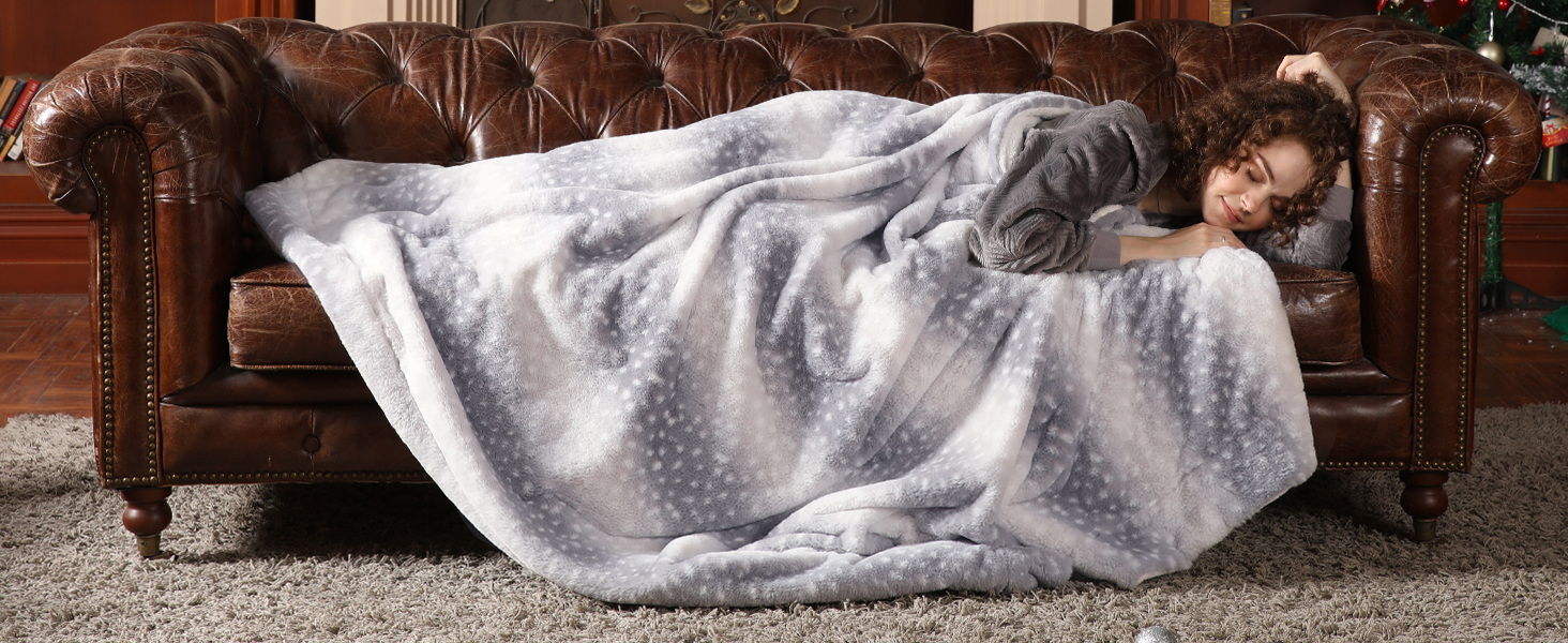 Cozy Bliss Luxury Faux Fur Throw Blanket Animal Striped