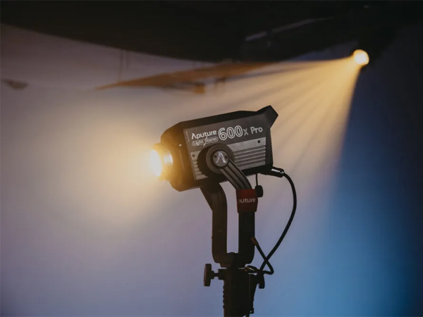 【希少】600x pro aputure LEDライト 照明 撮影機材　大光量 Amazon.com : Aputure LS 600x Pro 600W Bi-Color LED Video