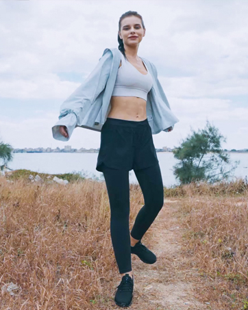 women fashion sneakers