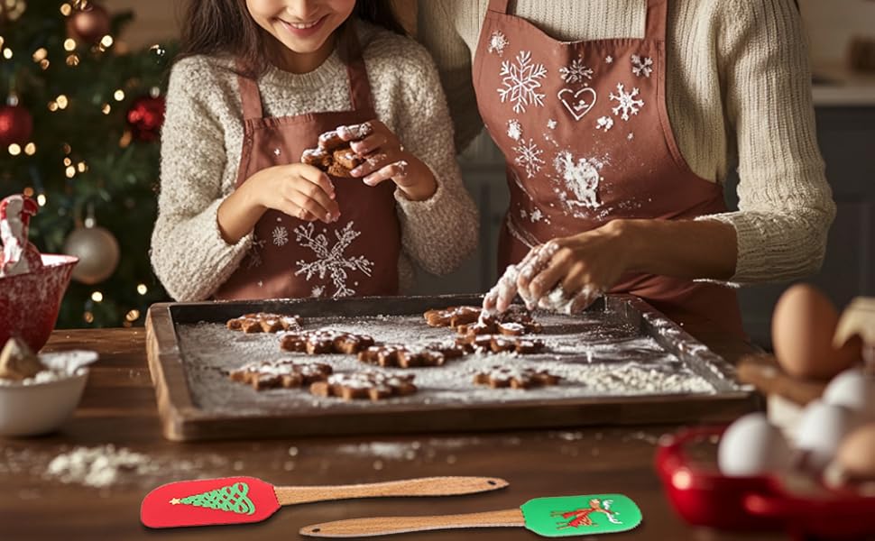 Christmas cake scraper