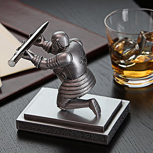 PORRASSO Pen Holder Executive Knight Pencil Stand Desktop Decorative Pen Holder Personalized!
