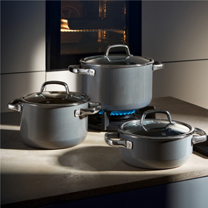 週末セール❗️WMFフュージョンテック　ミネラル　フライパン24cm ブラック WMF｜フュージョンテック ミネラル フライパ｜WMF（ヴェーエムエフ