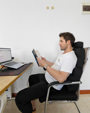 Back support office chair