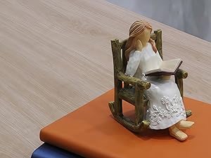 bookworm sculpture reading women figures