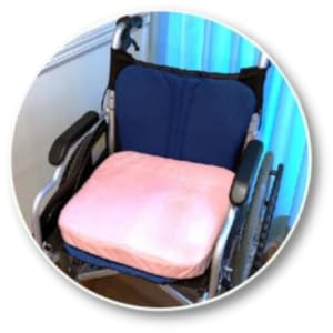 車椅子にもおすすめ　定価25000円　MOLA 椅子用クッション ブラック 車いす用クッション タカノクッションMOLA（モーラ） | タカノ