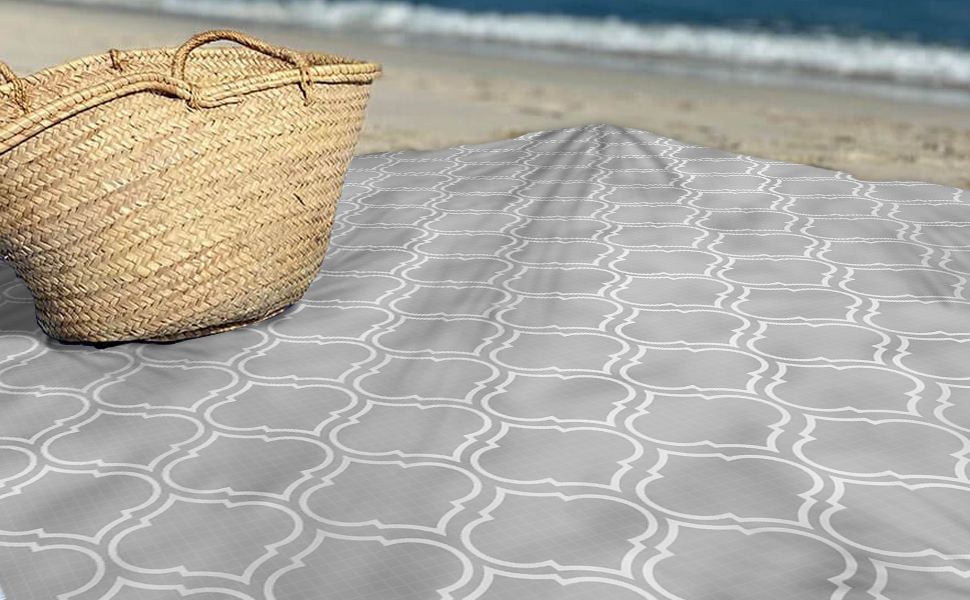 Waterproof Sandproof Beach Blanket, 110" X 118" Extra Large Beach Mat for 8 Adults