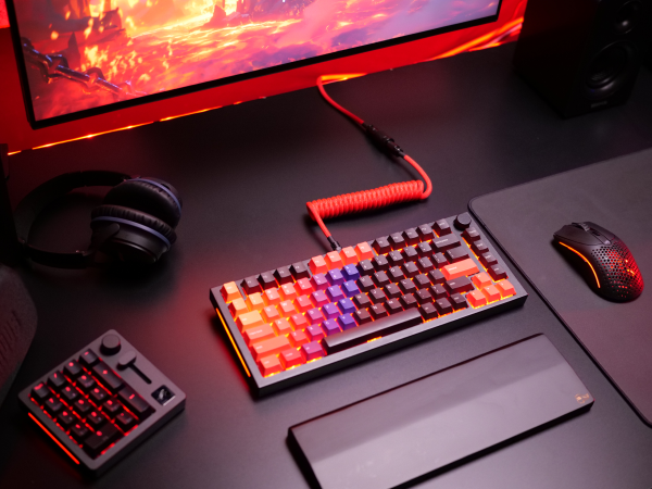 gmmk pro barebone with celestial keycaps