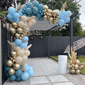 dusty blue balloon garland