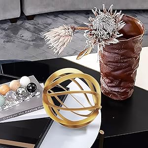 Metal ball decoration is widely used