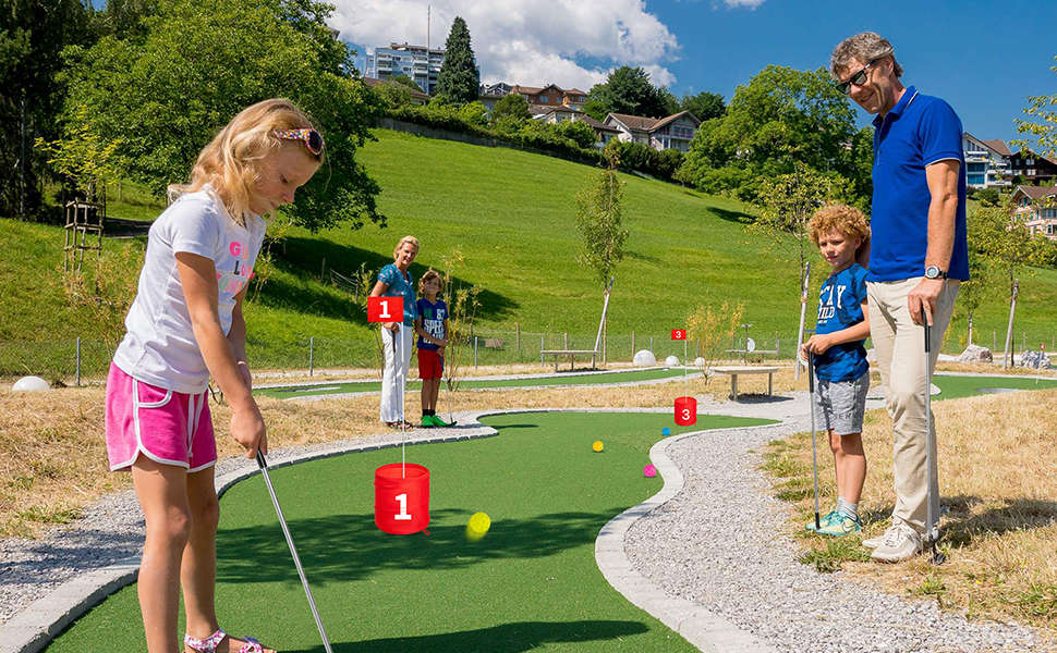 Backyard Game Golf 2 Clubs And 5 Balls