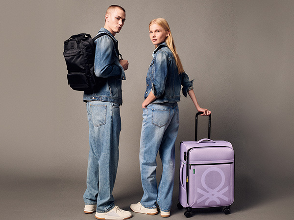 k*o様 希少品☆United Colors of Benetton 折りたたみ Amazon.com | United Colors of Benetton Color Block Softside