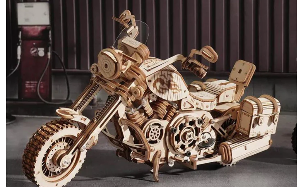 Cruiser Motorcycle Puzzle (420 Pcs)