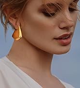 gold earrings