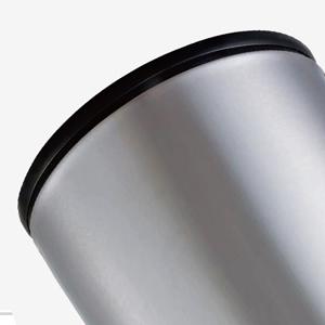 small trash can with lid