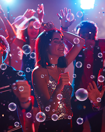 Automatic bubble machine