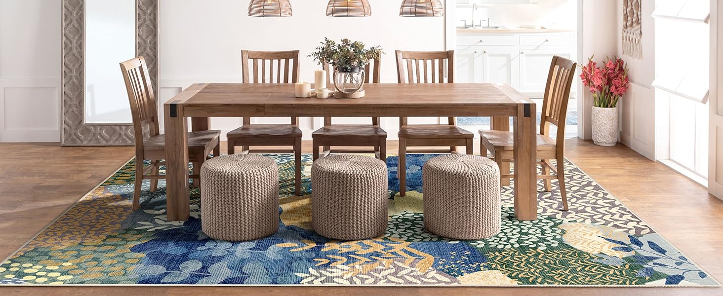 AREA RUG