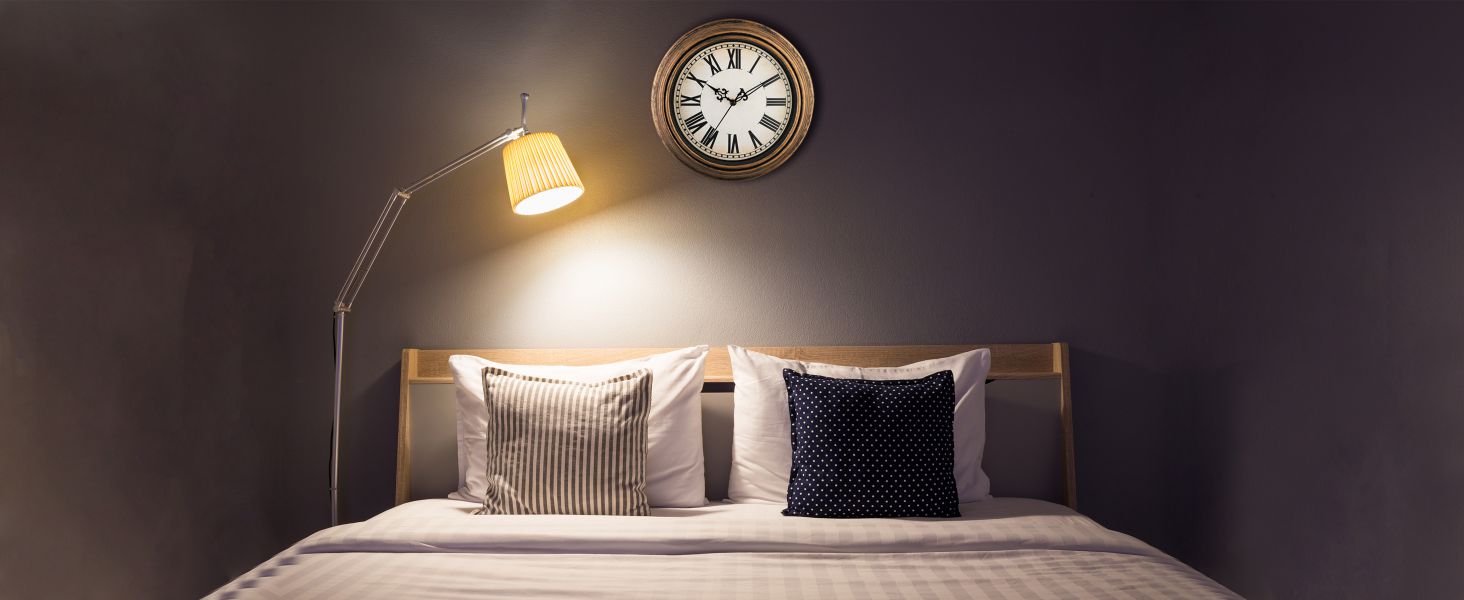 Plumeet Small Retro Wall Clock, 10'' Non Ticking Classic Silent Vintage