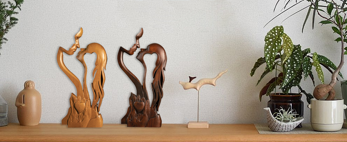 Kissing Couple Ornament