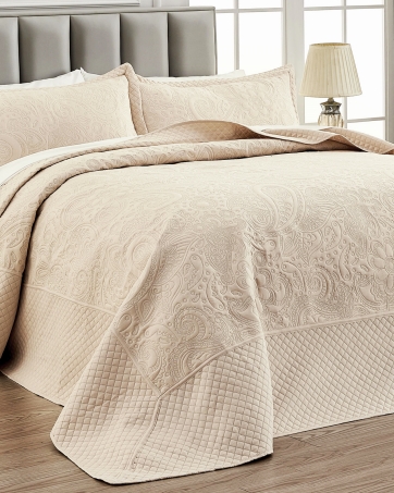 Qucover White Oversized King Bedspread Soft Microfiber Lightweight California King Quilt for Warm Nights
| Qucover W 18a43000 Aa6b 4ef7 A055 D2afd7f04626. CR0,0,362,453 PT0 SX362 V1