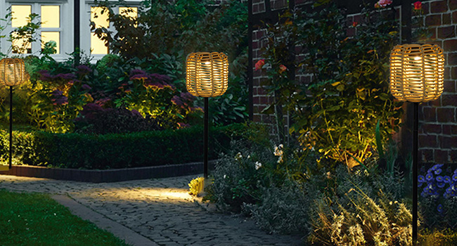 Lawn passage light